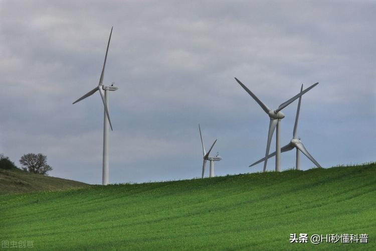 風力發電對人體也有傷害,風力發電需要發電機等等,這些設備就會產生